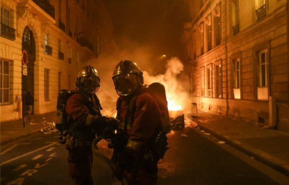 Манифестации против пенсионной реформы во Франции обернулись столкновениями с полицией